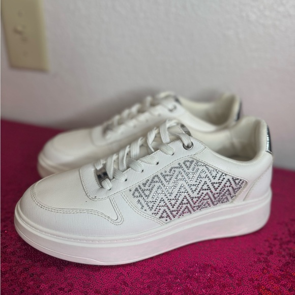 ALDO 🤍 Women's White & Silver Rhinestone Sneakers (Size 9) 🏷️ NEW w TAGS - Picture 12 of 15